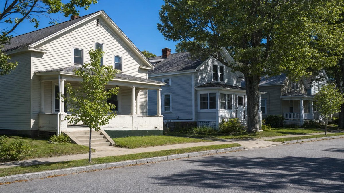 Representative Manchester NH mill city residential homes — Sell Your House Fast for Cash